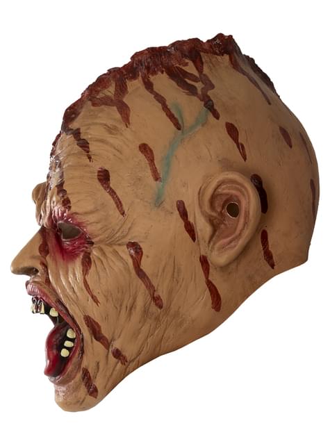 Vista lateral de máscara de zombi de látex con oreja moldeada y surcos de heridas simuladas