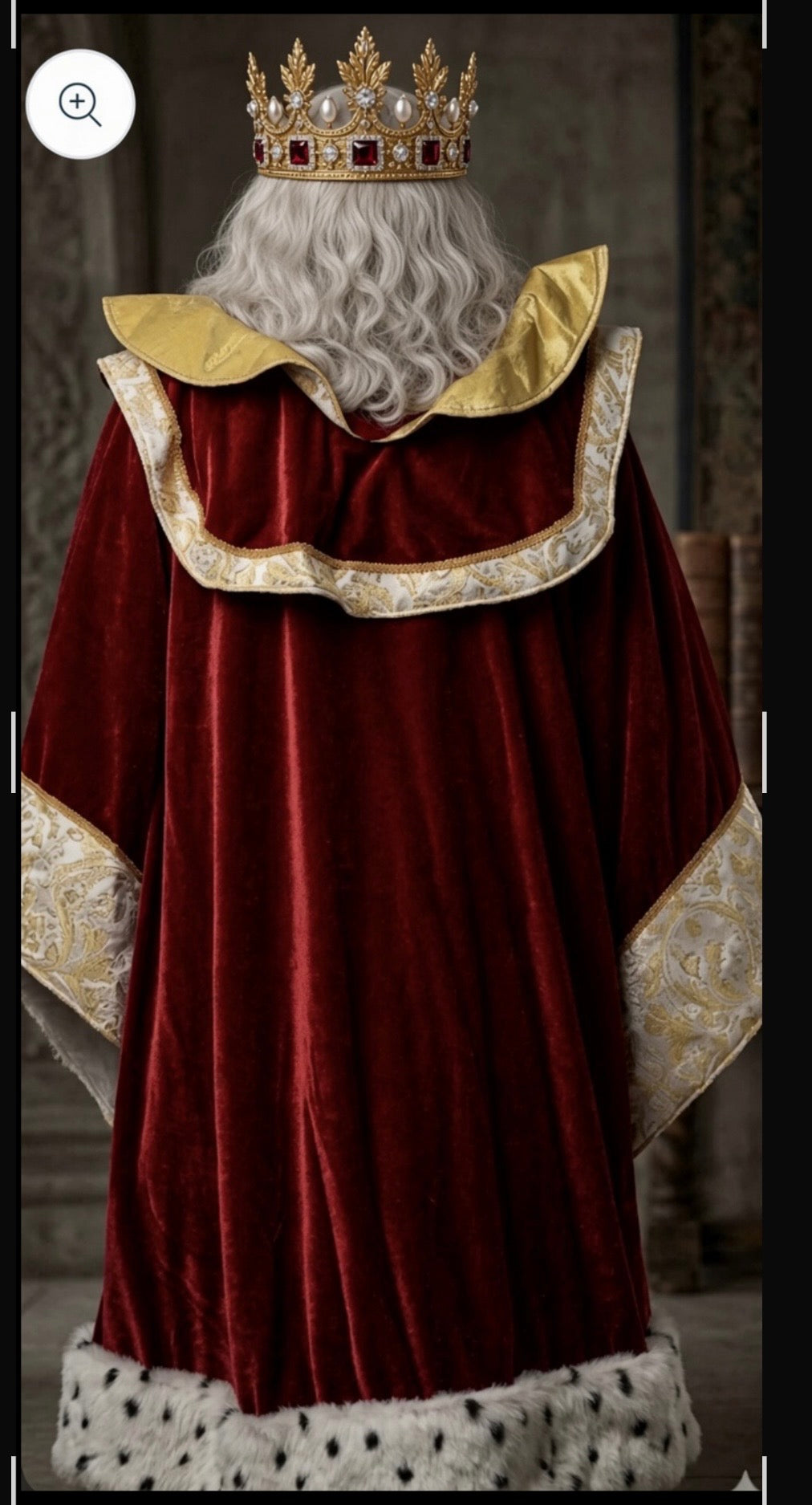 Traje de Rey Mago granate con peluca blanca, corona dorada y cuello de pelo
