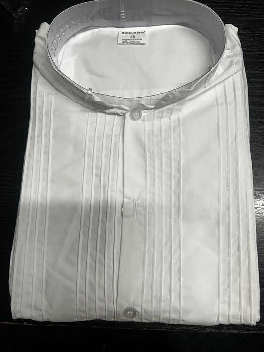 Camisa de traje regional asturiano blanca con rayas verticales y cuello abotonado