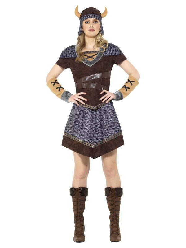 Disfraz de vikinga para mujer: vestido marrón y azul oscuro, casco con cuernos y botas altas