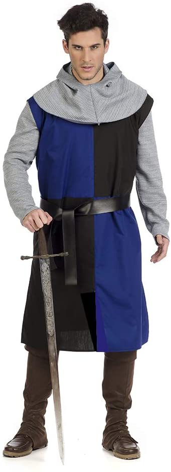 Traje medieval de caballero: túnica azul y gris con capas negras, cinturón y botas