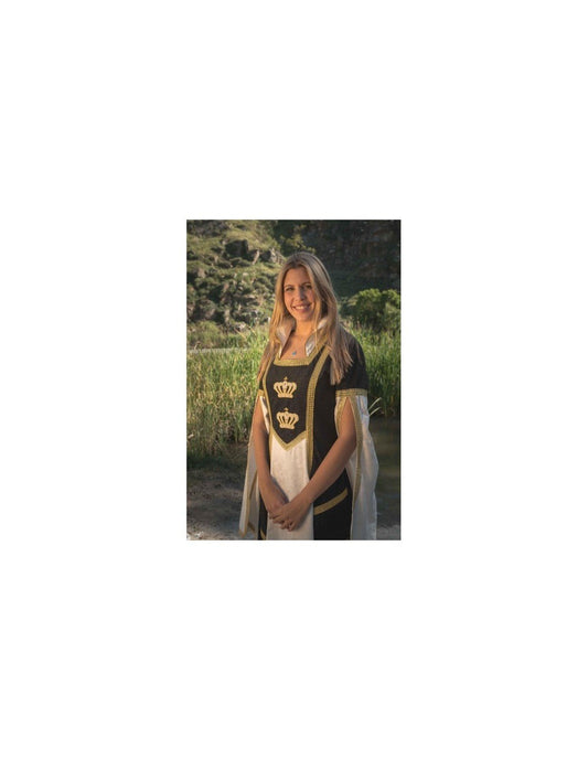 Vestido medieval negro con bordado dorado y falda blanca tipo delantal