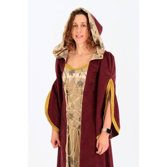 Vestido medieval con capucha burdeos y ribete dorado, abertura delantera y mangas largas