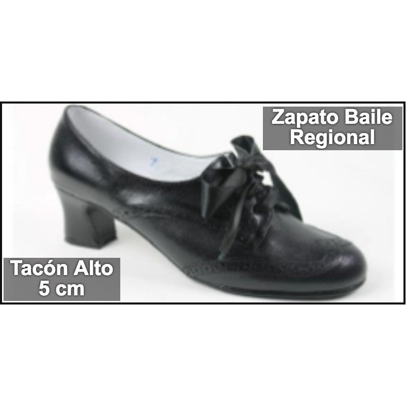 Zapato de baile oscuro de tacón medio alto con lazo frontal y punta redondeada